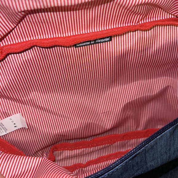 Herschel Denim Fanny Pack - Picture 4 of 5